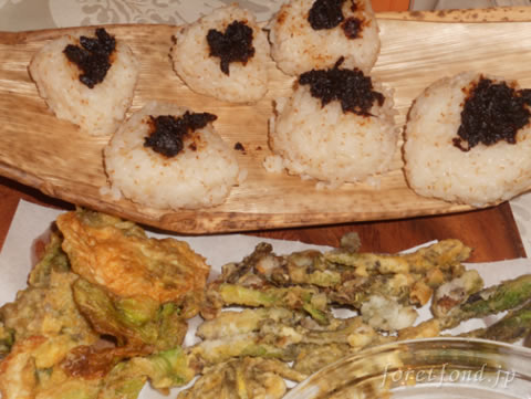 フキみそのおにぎり、山菜の天ぷら
